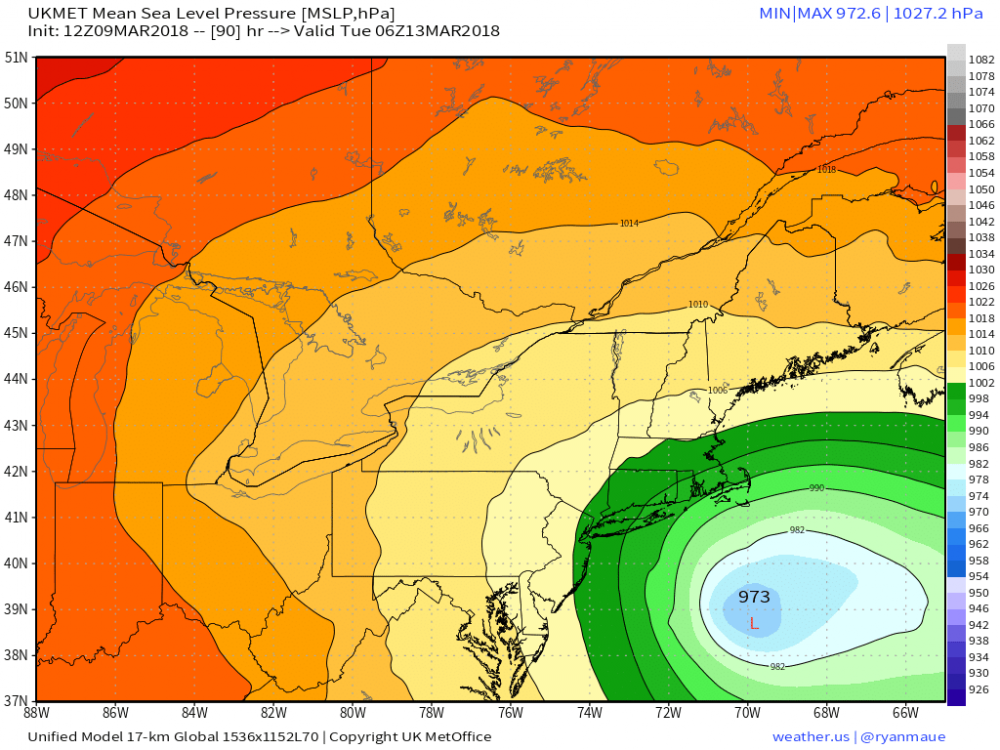 UKMET 17 km Northeast US MSLP 90.png