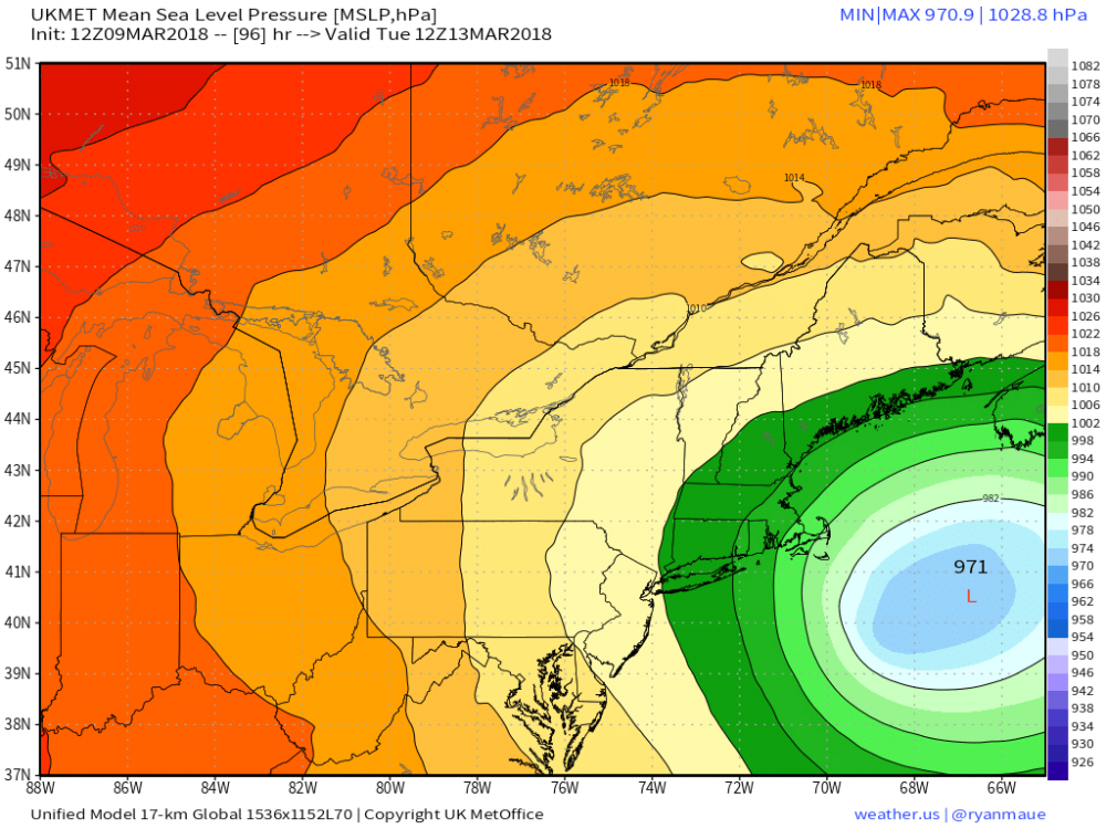 UKMET 17 km Northeast US MSLP 96.png