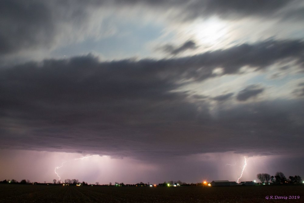 cg_lightning_moonlight1_sig.jpg