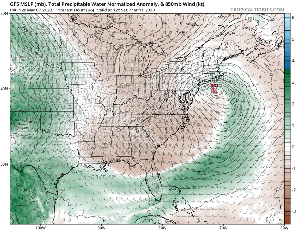 gfs_mslp_pwata_eus_17.png