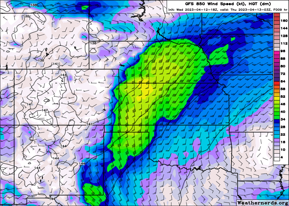 gfs_2023-04-12-18Z_009_45.944_250_31.222_269.4_Winds_850.thumb.png.3f5e46cbfe3a401f0344707dbd041676.png