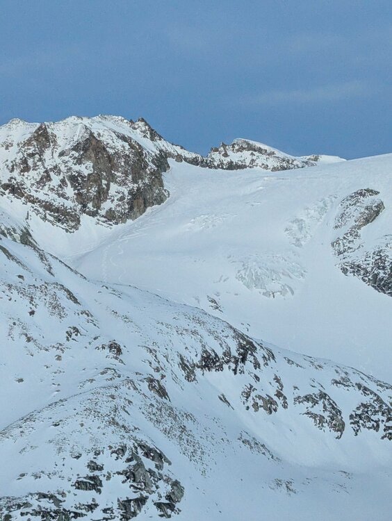 Serpentine wall from Dix Hut Day 4.jpg